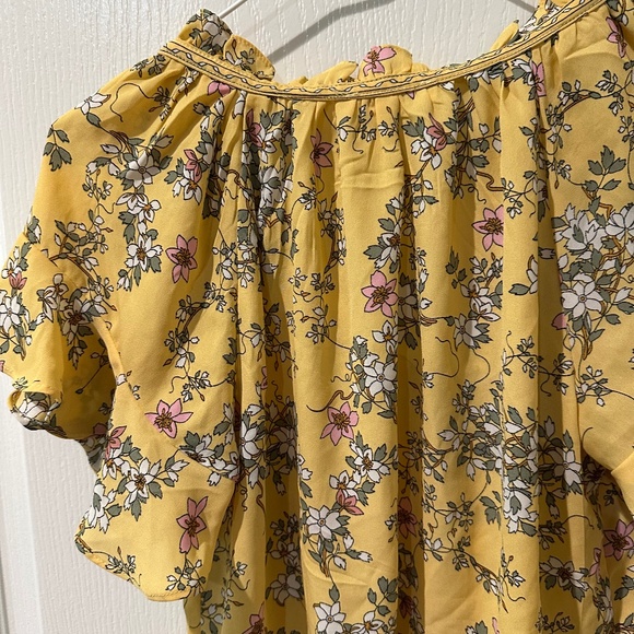 Max Studio Yellow and Pink Floral Ditsy Ruffle Top - Picture 6 of 7